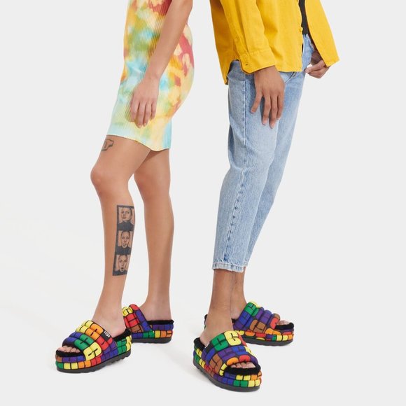 🎁 UGG Pride Slide Slipper